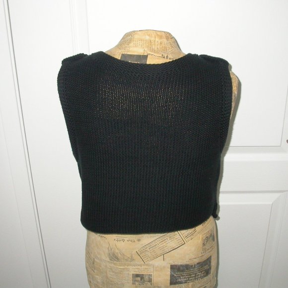 Black Knit Vest - Picture 5 of 8